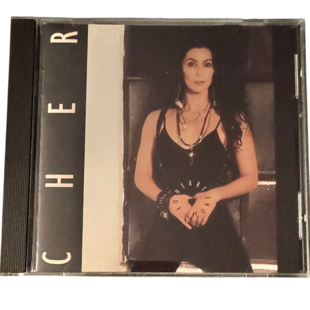 🔵 3/ $15 - Cher / Heart of Stone CD